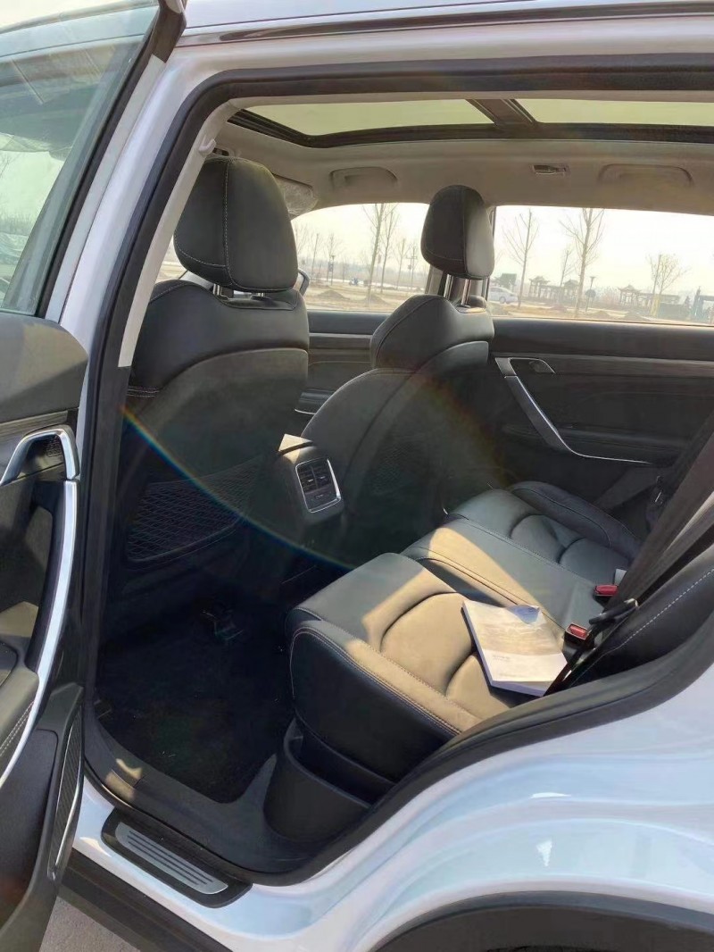 潍坊21年吉利博越6