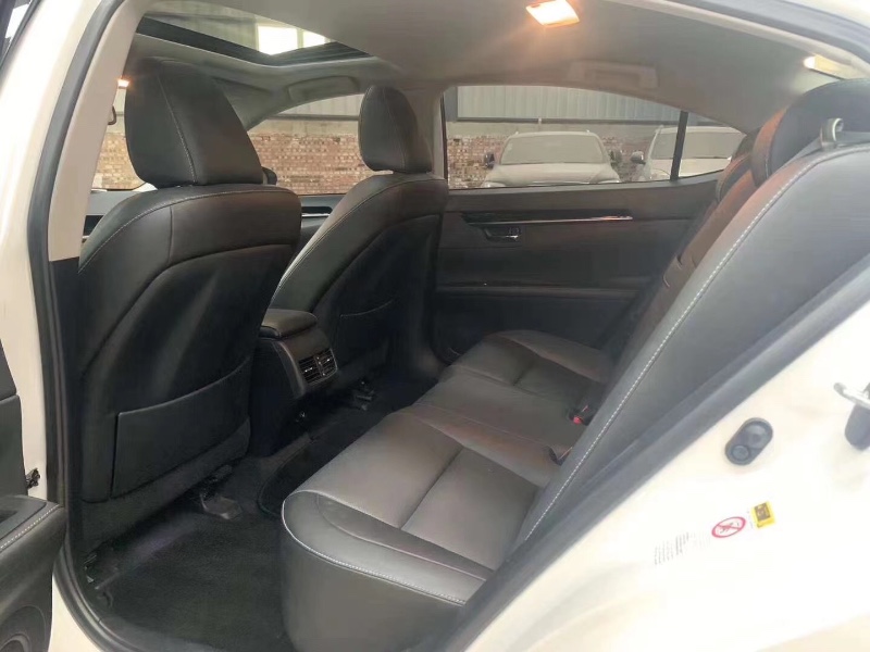 重庆14年雷克萨斯ES3