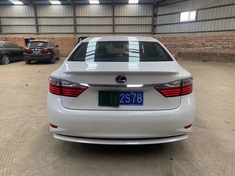 重庆14年雷克萨斯ES7