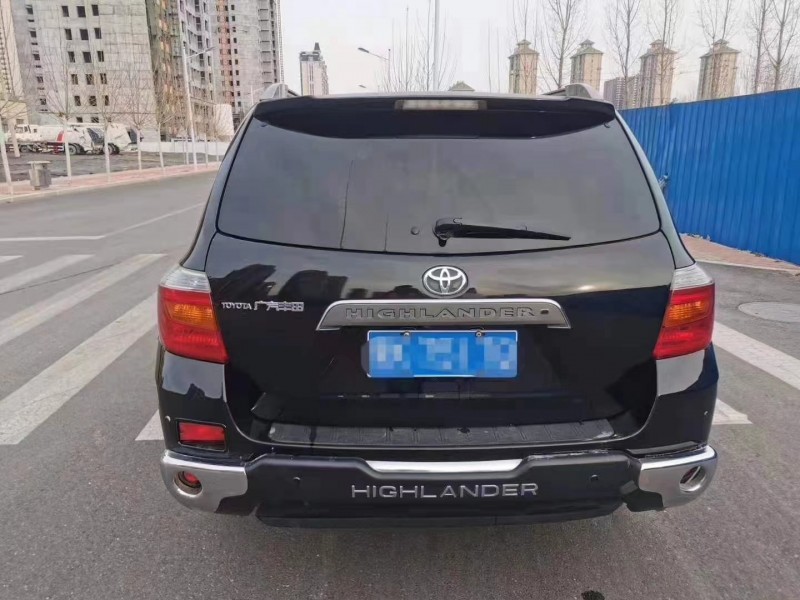 郑州11年丰田汉兰达7