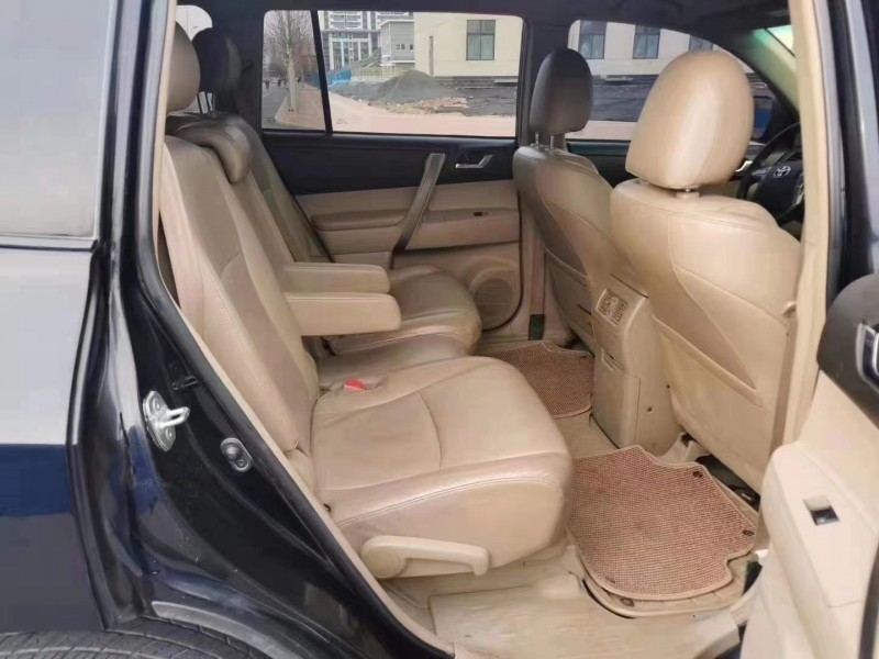 郑州11年丰田汉兰达9