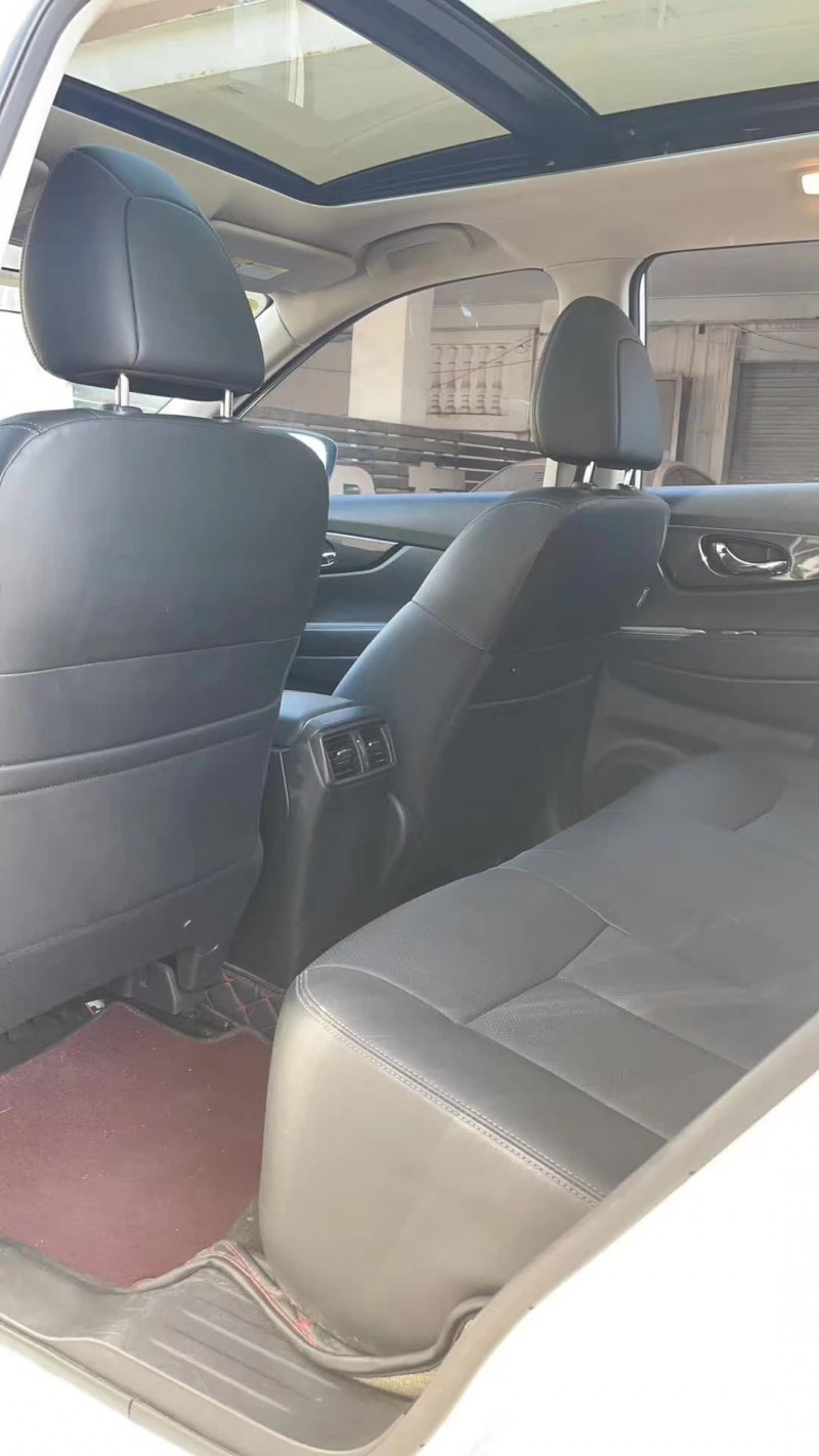 北京18年日产奇骏6