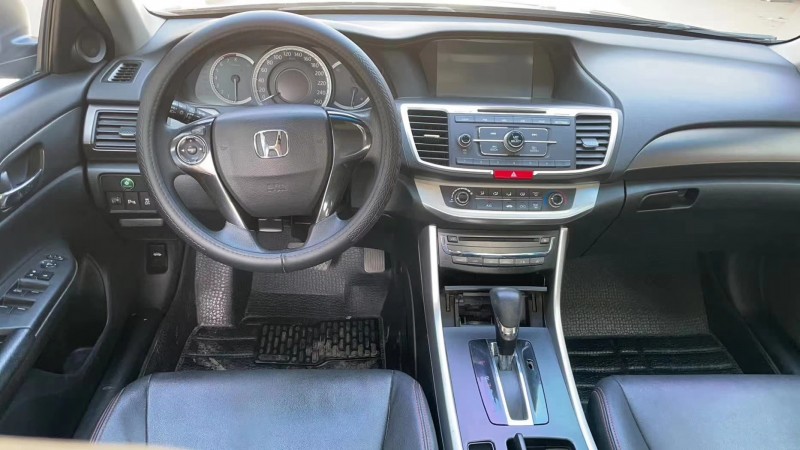 北京14年本田雅阁4