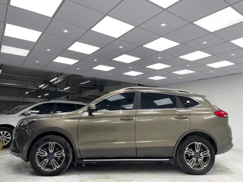 成都19年獵豹汽車CS107