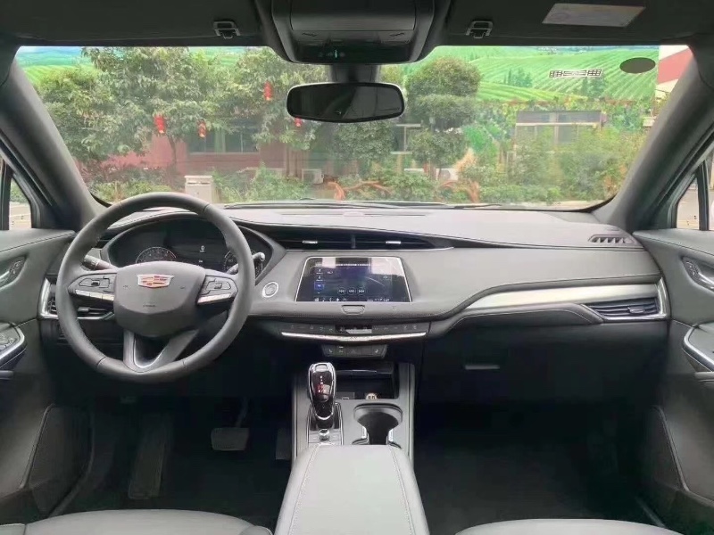 广州20年凯迪拉克XT46