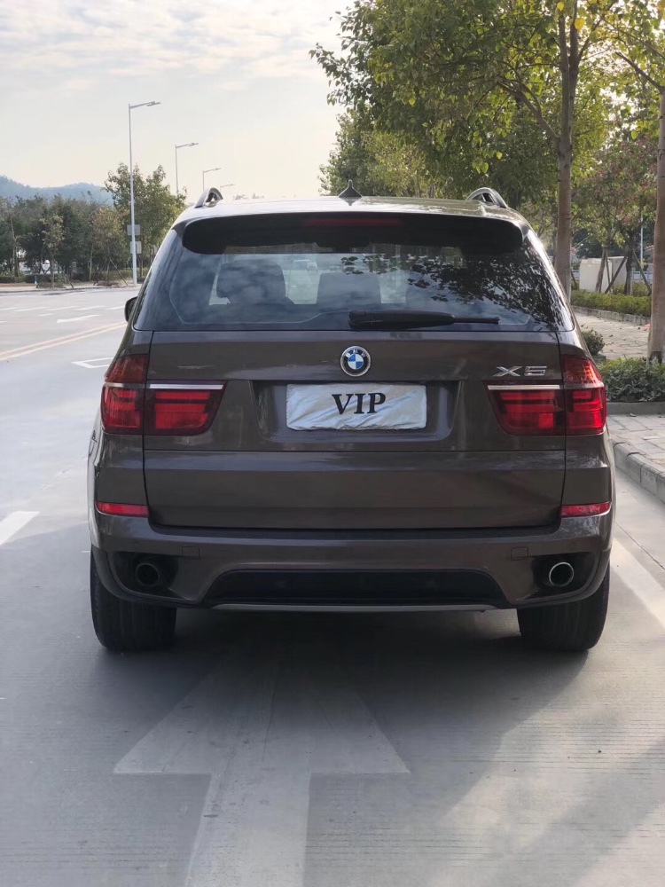 中山13年宝马X54