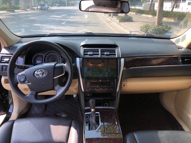 中山17年丰田凯美瑞6