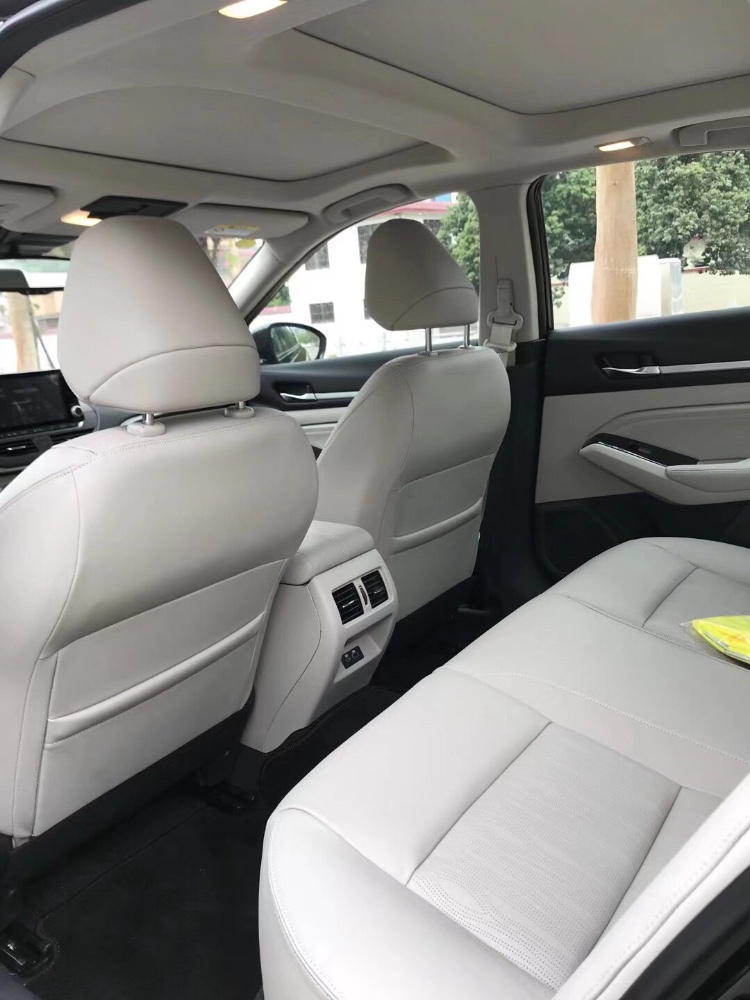 中山20年日产天籁7