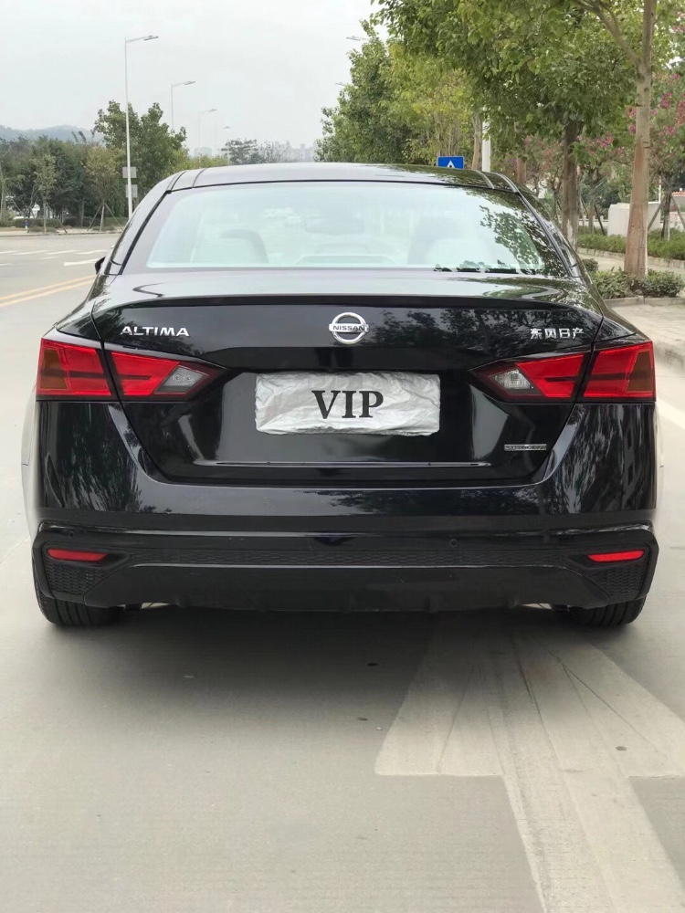 中山20年日产天籁5