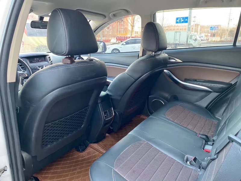 青岛17年比亚迪宋9