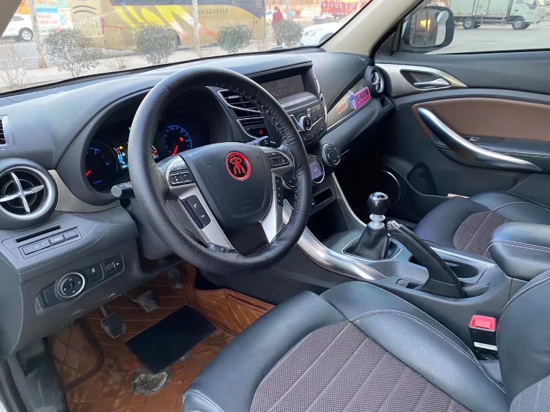 青岛17年比亚迪宋8