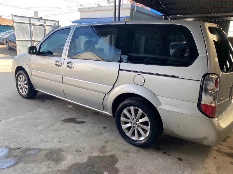 徐州16年别克GL86