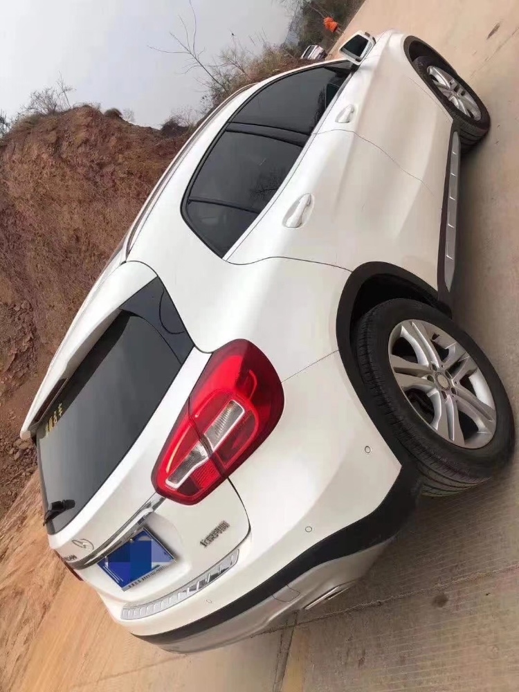 成都16年奔驰GLA3