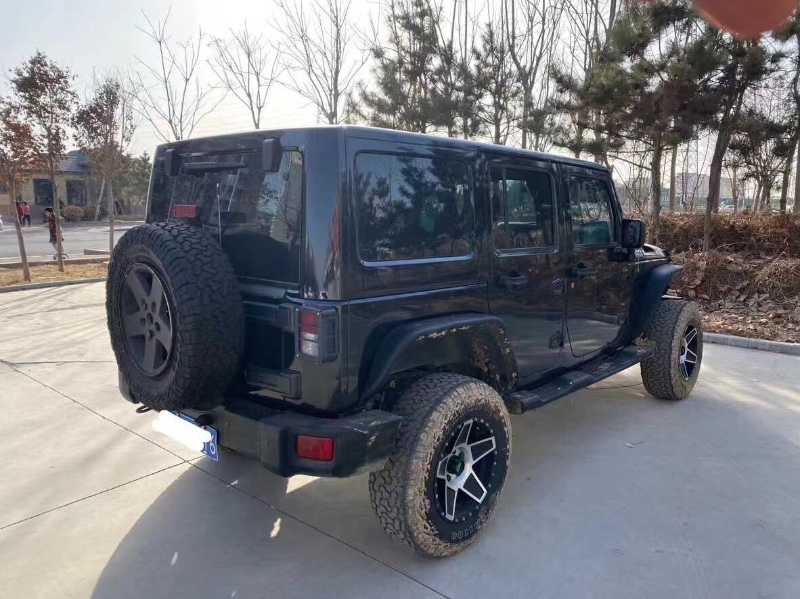 廈門11年Jeep牧馬人7