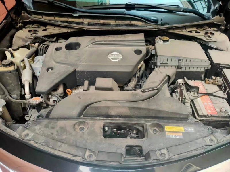 平頂山14年日產天籟4