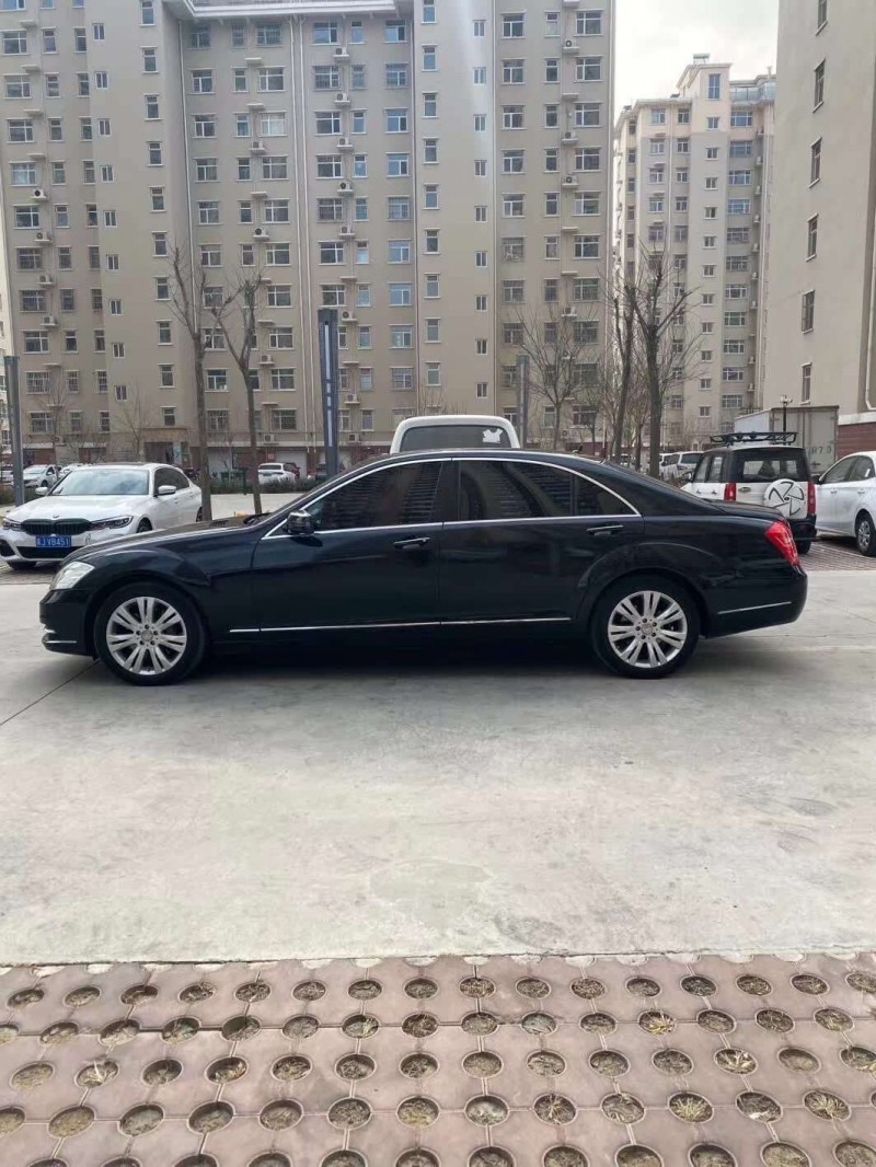 济宁13年奔驰S4