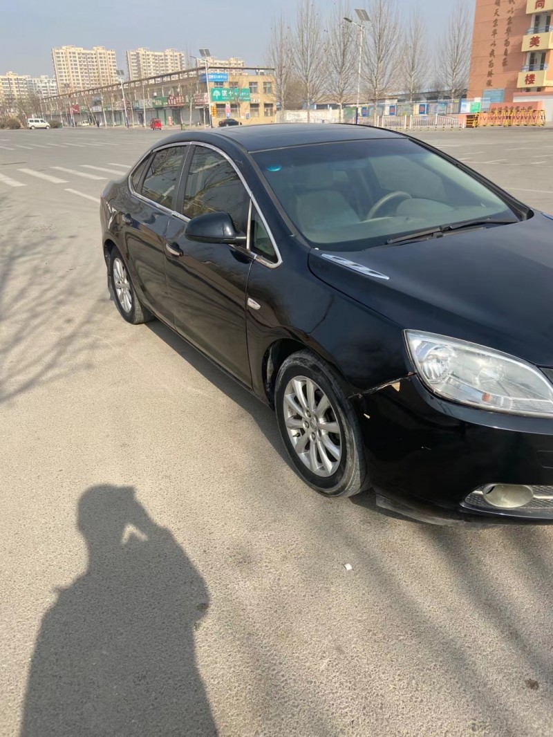 青岛14年别克英朗2