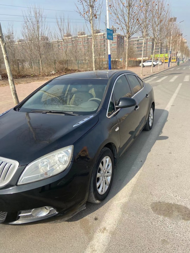 青岛14年别克英朗3