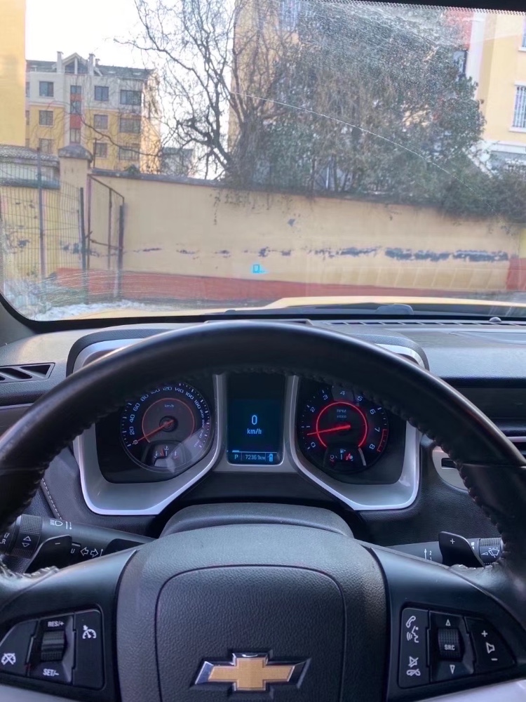 青岛14年雪佛兰科迈罗2