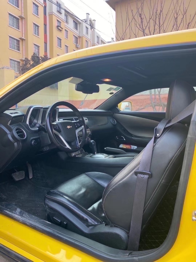 青岛14年雪佛兰科迈罗1