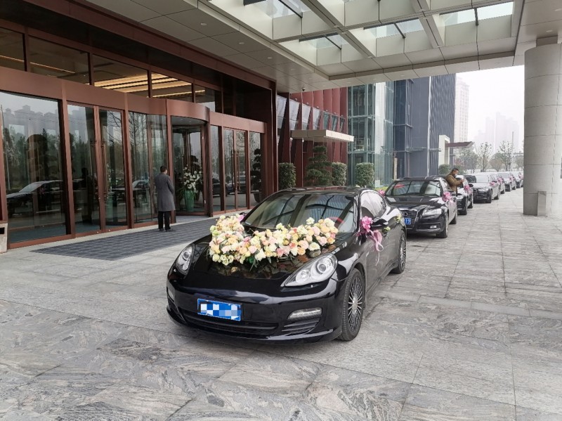 武汉10年保时捷帕拉梅拉4