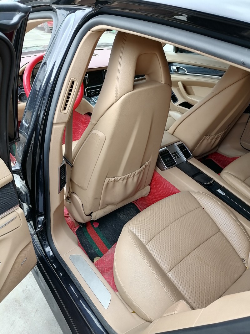 武汉10年保时捷帕拉梅拉2