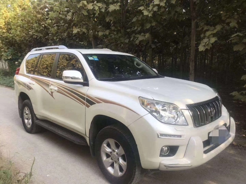 济南14年丰田普拉多2