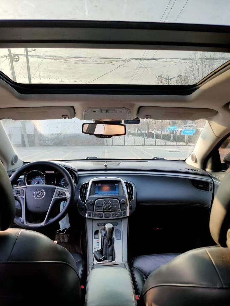 聊城12年别克君越4