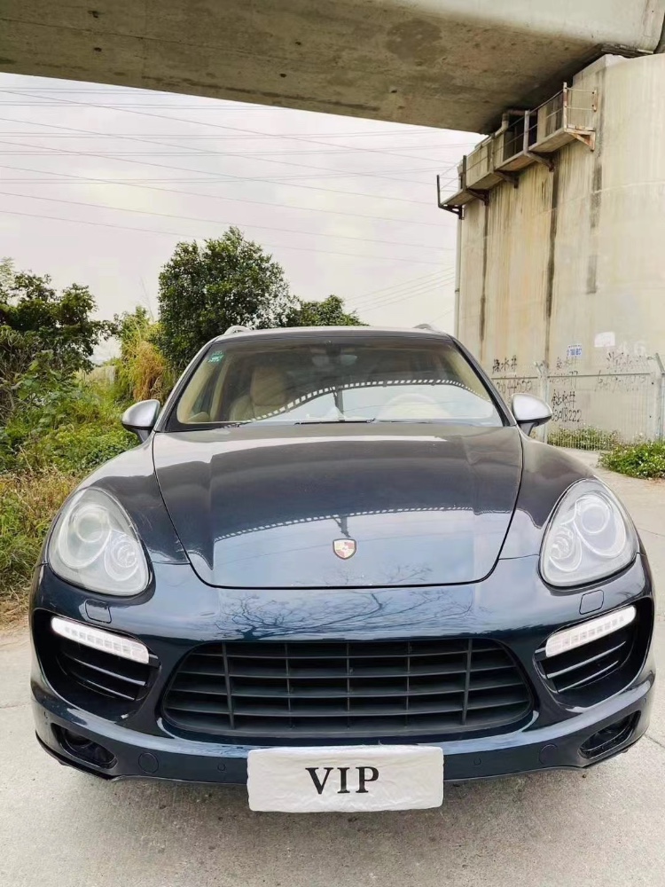 广州11年保时捷卡宴1