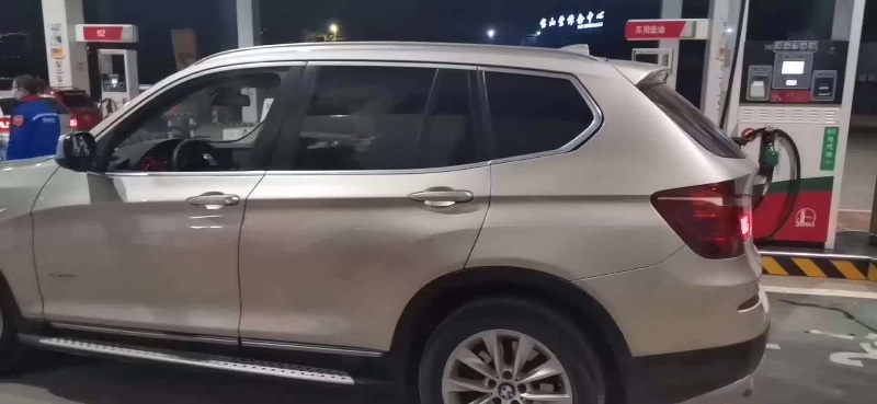 重庆14年宝马X37