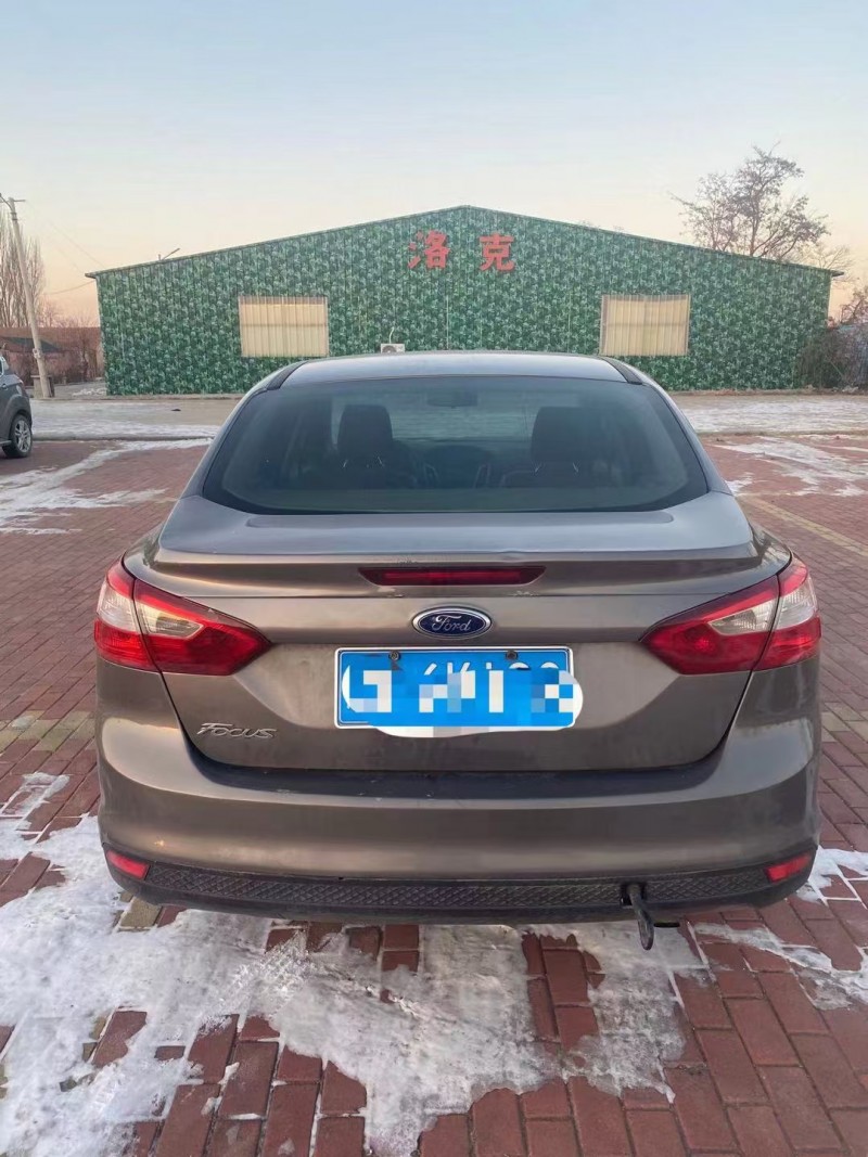 青岛13年福特福克斯4