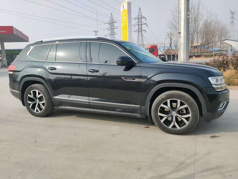 济南17年大众途昂6