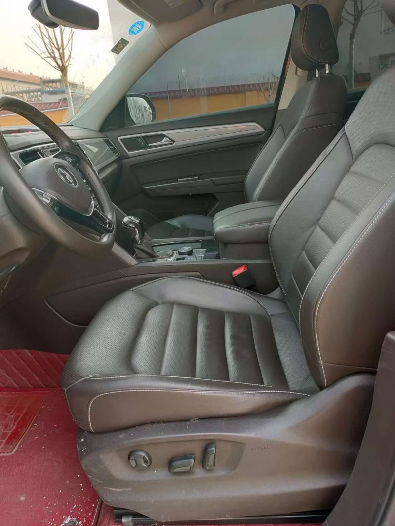 济南17年大众途昂4