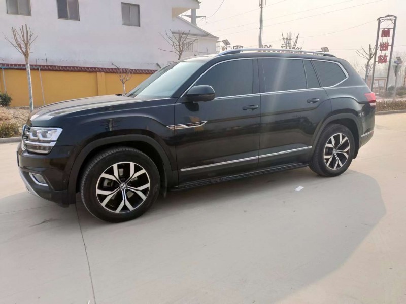 济南17年大众途昂5