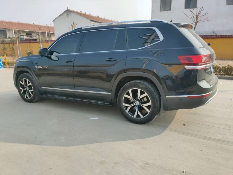 济南17年大众途昂2