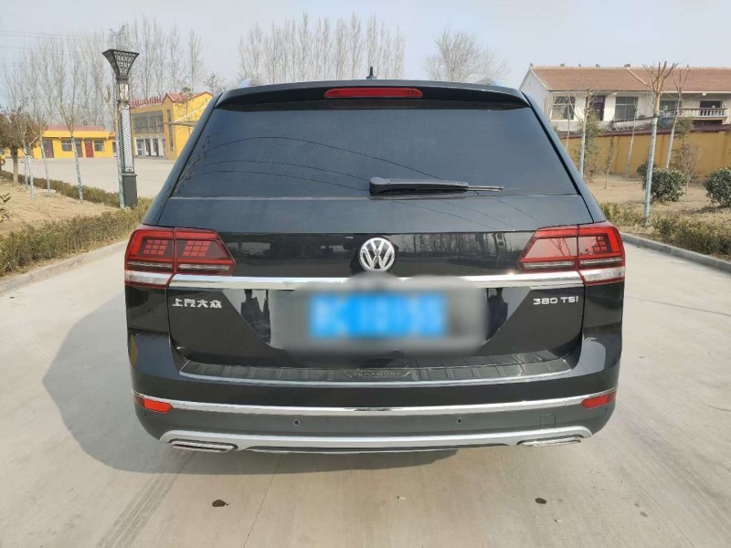 济南17年大众途昂1