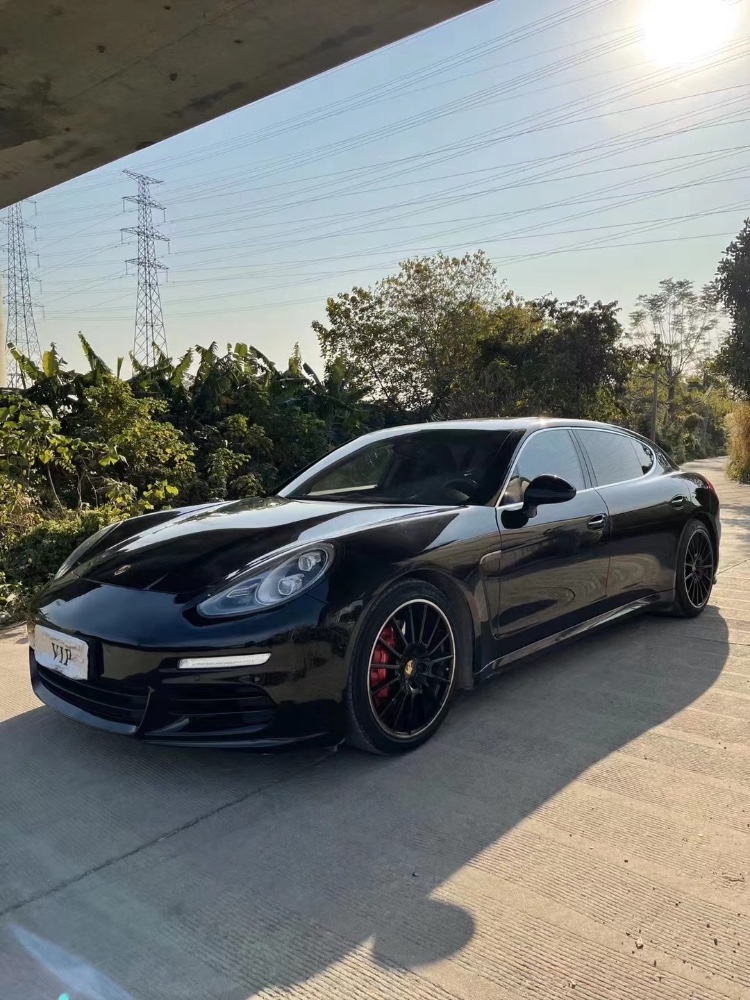 广州13年保时捷帕拉梅拉2