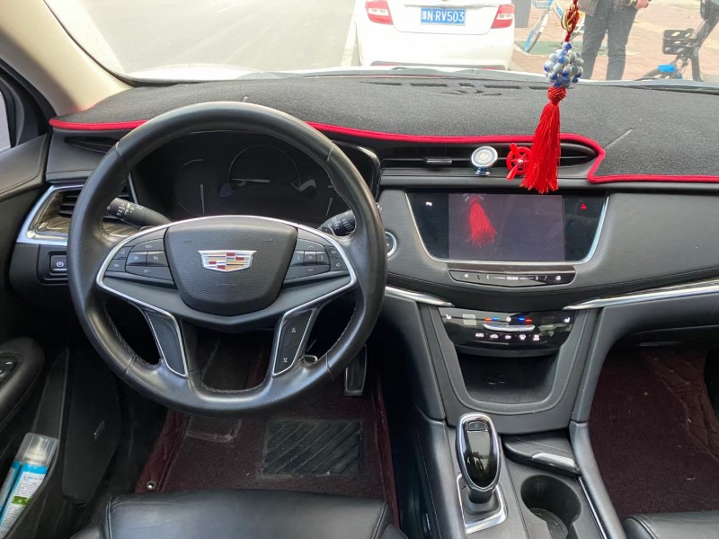 洛陽16年凱迪拉克XT52