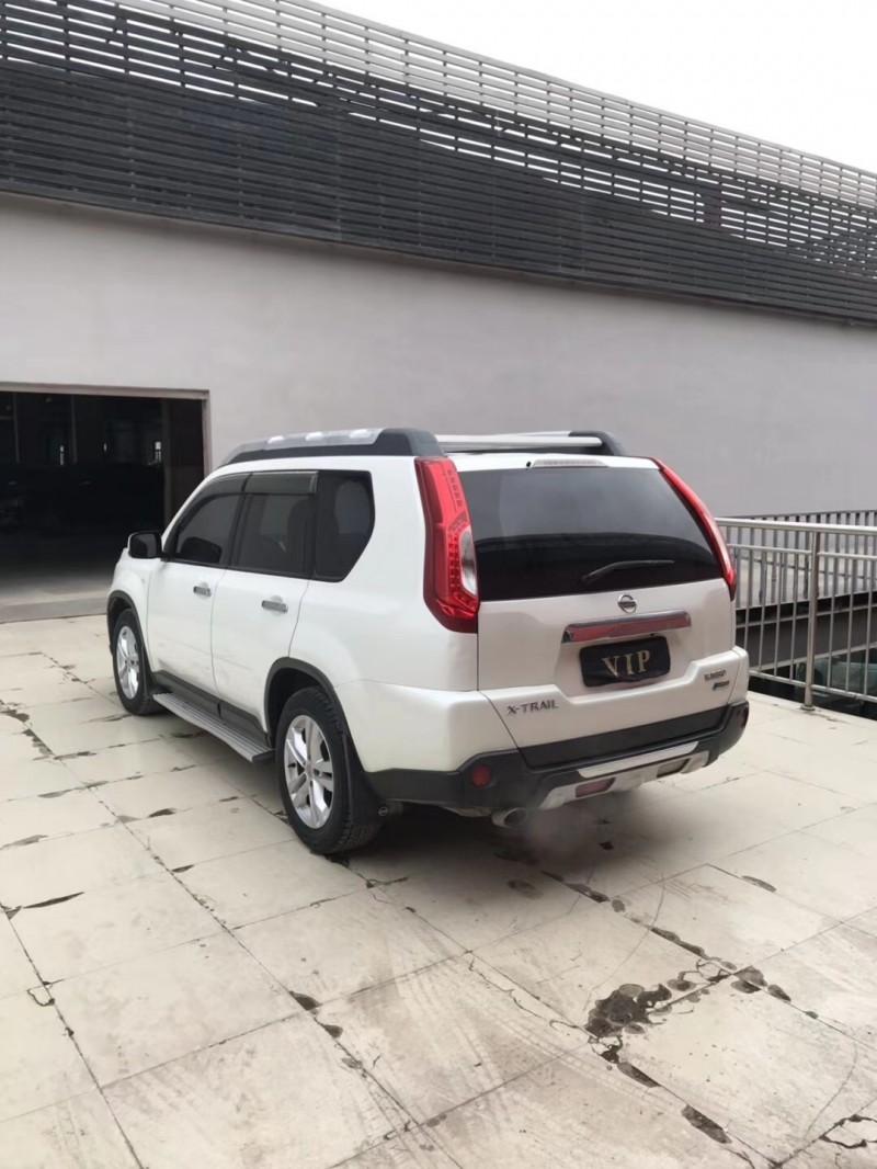 安陽12年日產奇駿4