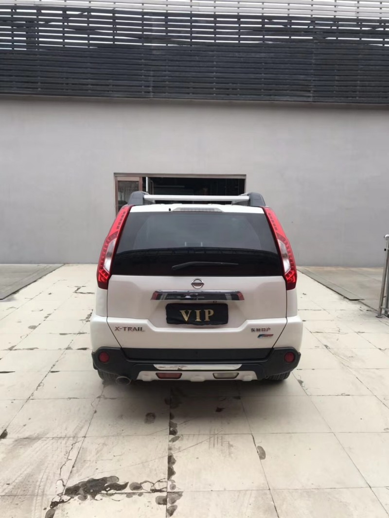 安陽12年日產奇駿5