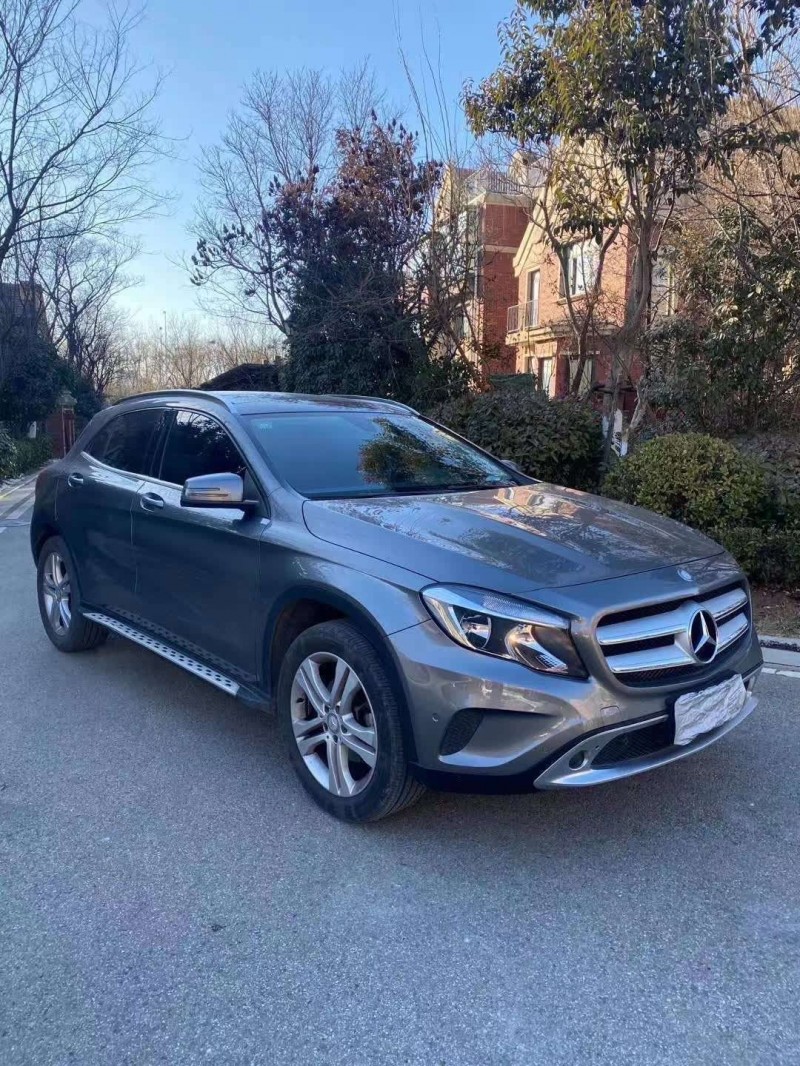 济南17年奔驰GLA3