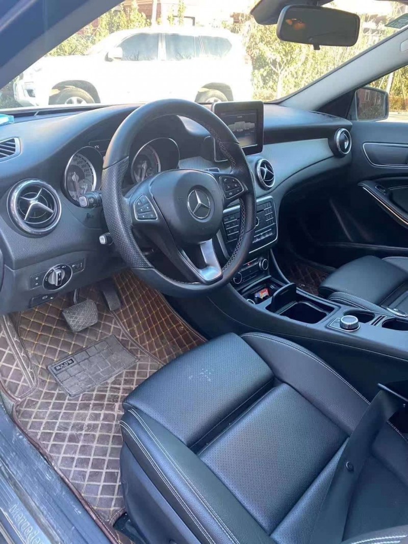 济南17年奔驰GLA6