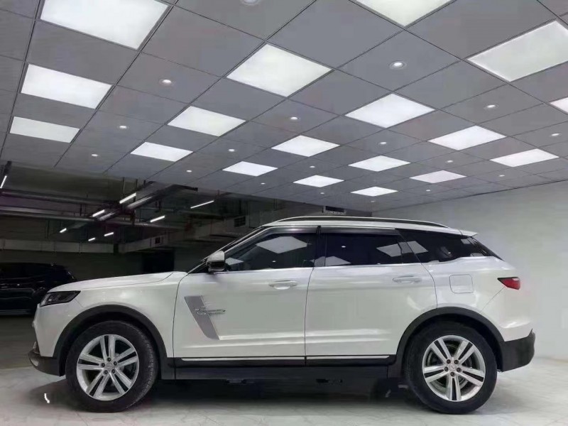 成都17年众泰T7007