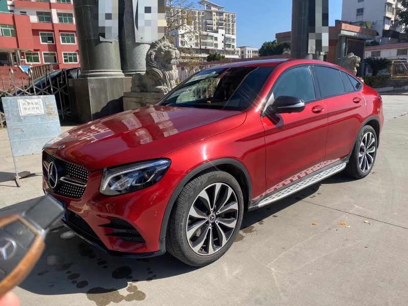 广州17年奔驰GLC3