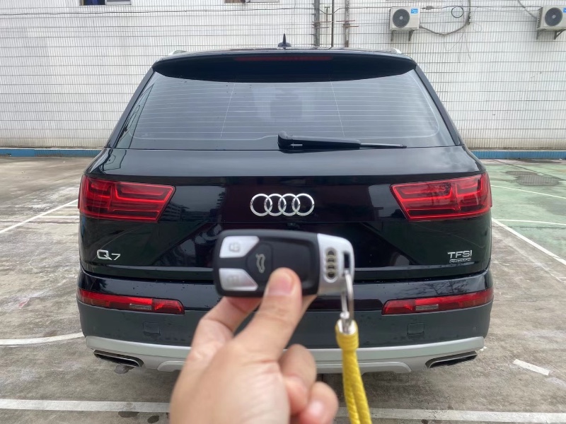 广州17年奥迪Q75