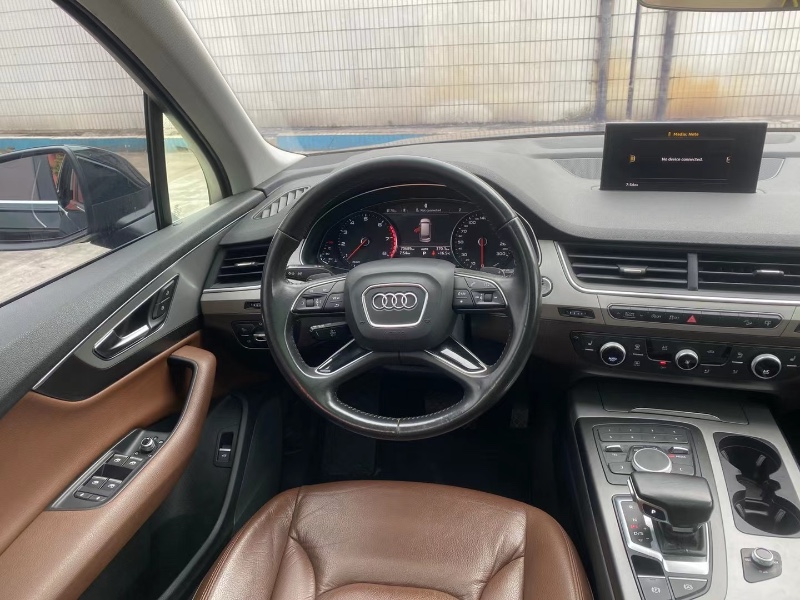 广州17年奥迪Q77