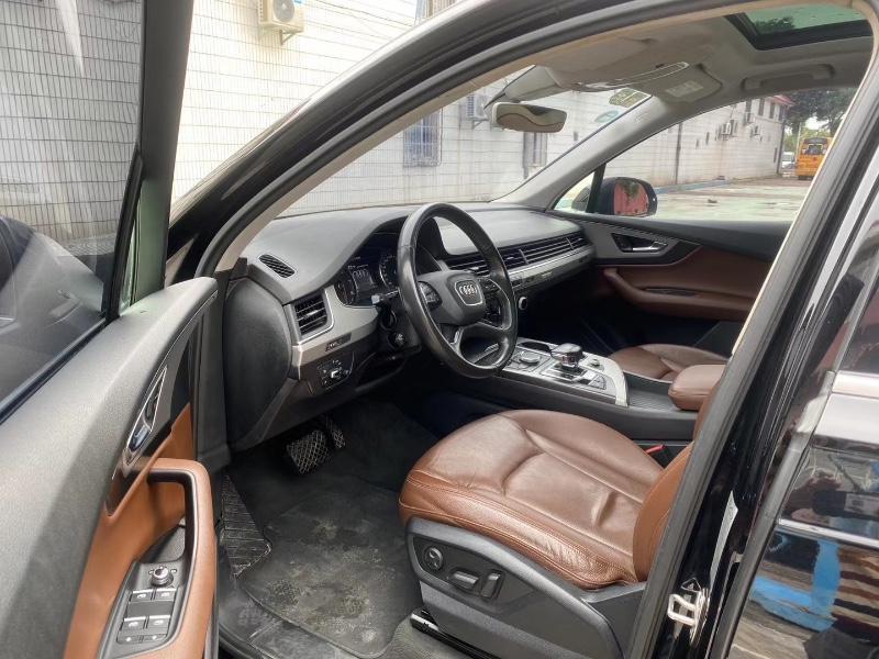 广州17年奥迪Q78