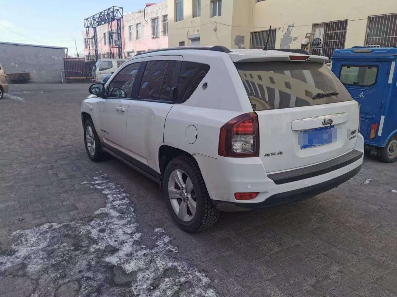 呼和浩特13年Jeep指南者4