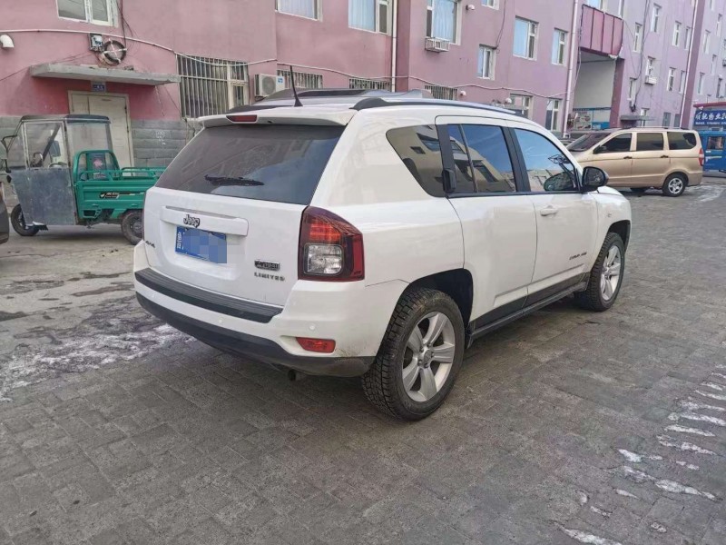 呼和浩特13年Jeep指南者3