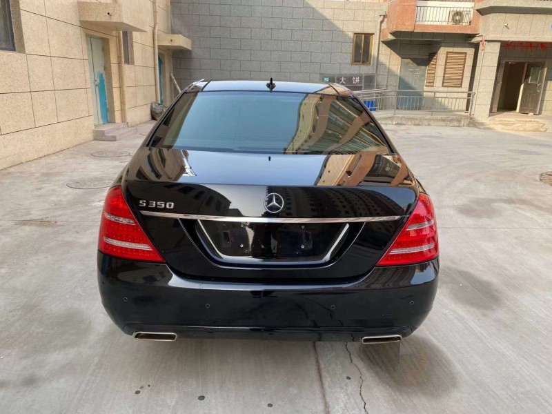 保定11年奔驰S8